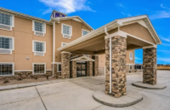 Cobblestone Hotel & Suites - Lamar