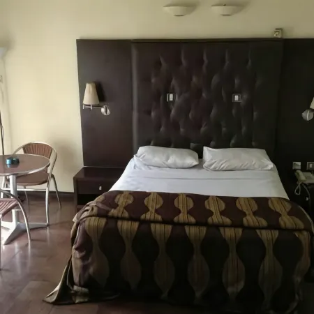 Nelrose Hotel - Class King