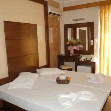 Sacallis Inn Beach Hotel