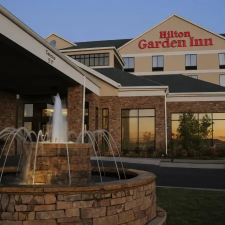 Hilton Garden Inn Cartersville Отели рядом с достопримечательностью «Riverside Day Use Area»