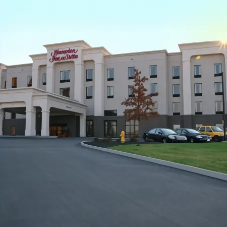 Hampton Inn & Suites Jamestown Отели в г. Бемус Пойнт