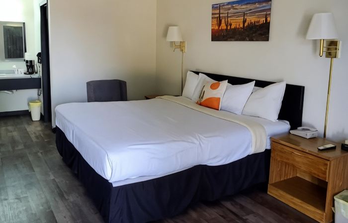 Cactus Inn and Suites