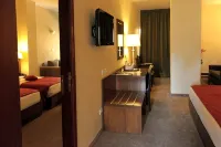 Cosmopolitan Hotel Hotels near National Museum of Beirut