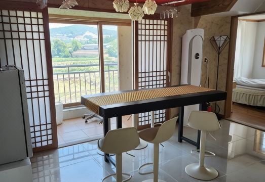 경주 자연산송이버섯 풀빌라 수영장