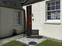 Old Edinburgh Cottage
