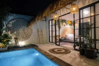 Hola Villa Jogja with Privatepool