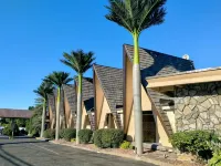 Tiki Resort - Lake George - Barer