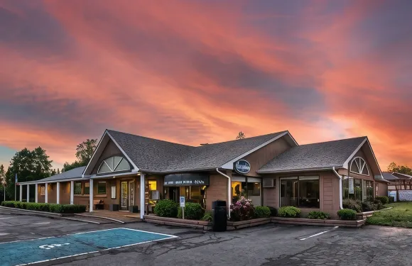 丹尼套房飯店, 貝斯特韋斯特SureStay精選