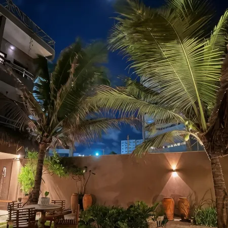 Maly Boutique Hotel Отели рядом с достопримечательностью «Пляж Сабиагуаба»