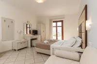 Plaka Hotel II