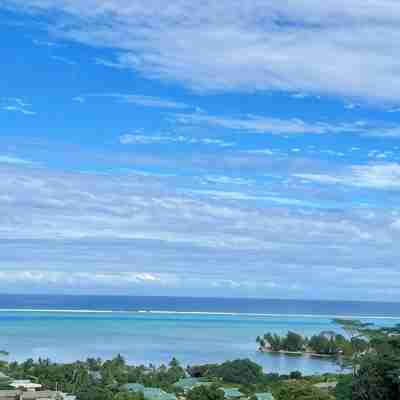 Bungalow with magnificent lagoon and mountain views, in a natural setting Others