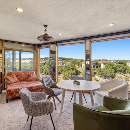 Lake Travis Gem, Golf, boat, Tennis, Pool