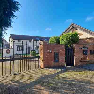 Massive 4 bed with countryside views in Peterborough Hotel Exterior