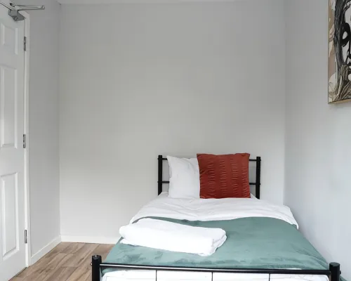 Reardon Apartment - Parking/Wifi - Warwick Hotels in Warwick