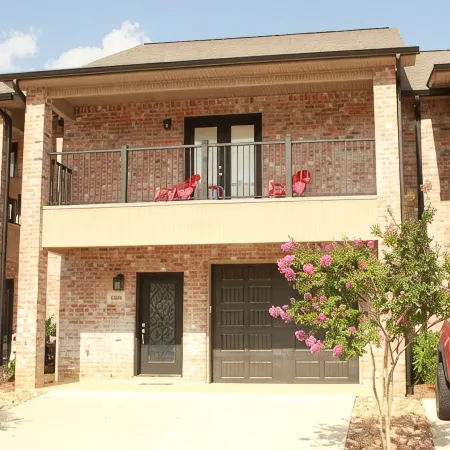 3-bedroom condo in DeRidder, Fully Furnished-WiFi-AC. Enjoy your stay. 1928