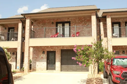 3-bedroom condo in DeRidder, Fully Furnished-WiFi-AC. Enjoy your stay. 1928