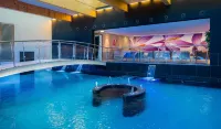 Le Bristol Leukerbad - Pools