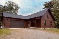 Fully Stocked Lake House! Canoes, Kayaks, Paddle Boat, Level Frontage. - Wi-Fi