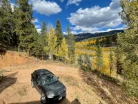 Aspen Glow Cabin - a charming 2-bedroom cabin with mountain views & wood stove Hotels in Bailey