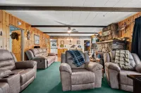 Northwoods Ln Cottage in Clear Creek by Tranquility Retreats