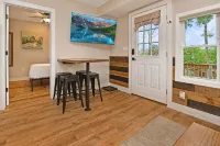 Close to Town - Deck & Fire Pit - Pet Friendly