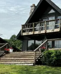 Beautiful rental with amazing views on Donnell Lake’s North Shore, - WiFi