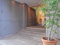 THE AGNES HOTEL PLUS - parking
