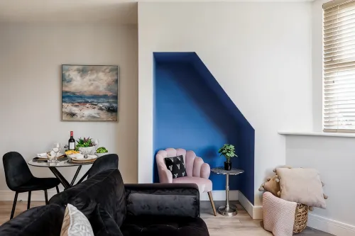 Bright & Stylish King Bed Apt w/ Free Gym & WI-FI -  Appartamenti vacanze