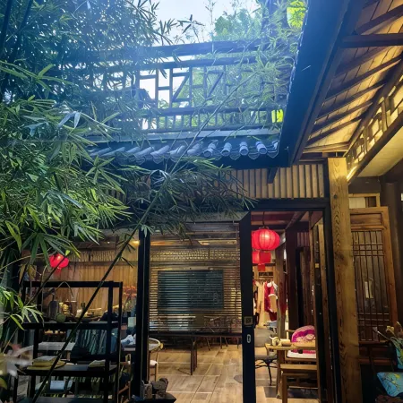 Fengdiao Yushun Hostel Отели рядом с достопримечательностью «Храм Линь Ань»
