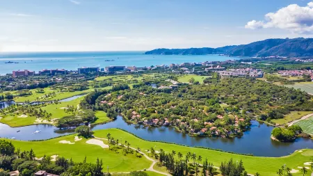 Yalong Bay Golf Resort