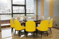 Moshang Yaju Hotel (Yiliang People's Square Branch) - parking