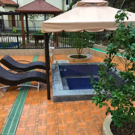 Banshan Hot Spring Villa