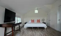 Mystic Area Waterfront with Amazing Views - WiFi