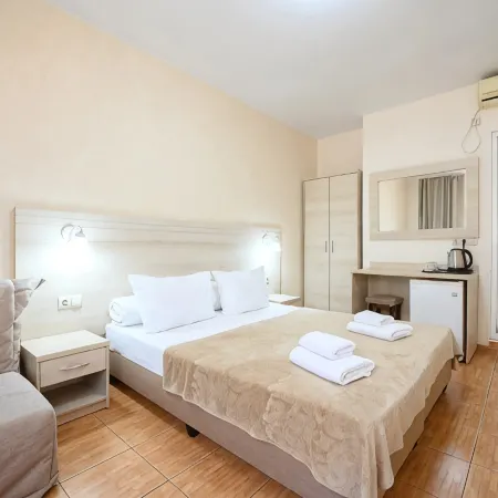Albatros Hotel Allama Group