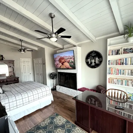 Comfortable studio just 3 minutes drive to downtown Moses Lake