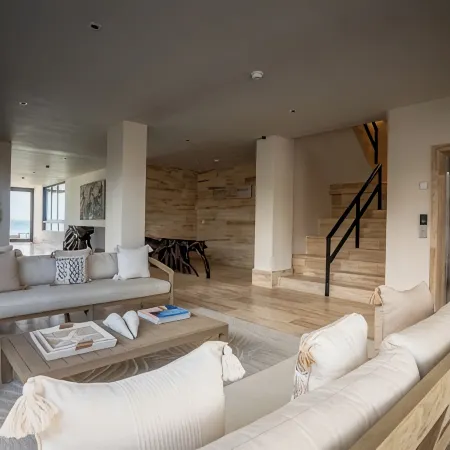 Luxury Modern Beachfront Apartment - Incredible Sunrise and Sunset View