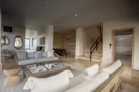 Luxury Modern Beachfront Apartment - Incredible Sunrise and Sunset View