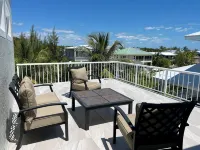 Spacious 4-bedroom vacation home minutes to John Pennekamp Coral Reef State Park