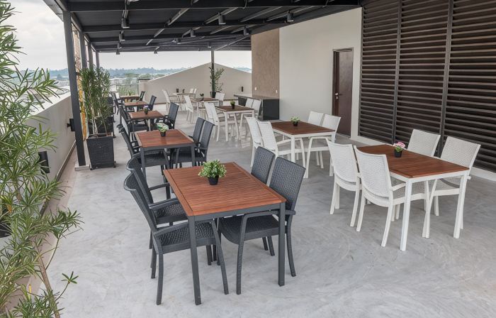 Redpine Boutique Hotel