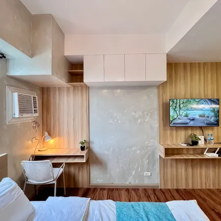 Citispace 1BR Unit Ridgewood Towers Near BGC #RW16