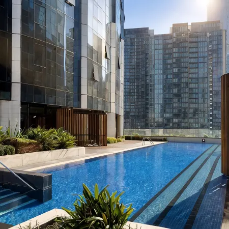 Skyline Stays | Luxury 2B2B High-Rise Suite