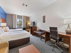 Comfort Suites Lombard/Addison