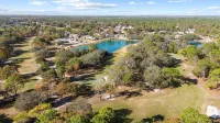 Spring Hill, 4 Bedroom, Pool, Golf Course!