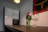 Modern 65 sqm art apartment for up to 6 guests