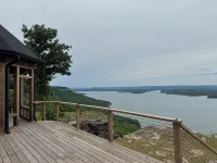 Diamond Bluff Lodge on Greers Ferry Lake