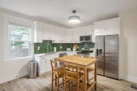 Elm City Escape - Modern + Cozy - 3 stjerner