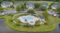 Salt & Light - 1st Floor 3BR unit in True Blue