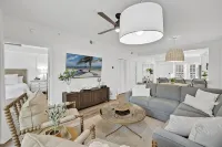 Renovated Naples, FL Condo Coral Falls in Lely Resort with Players Club Option - 4つ星