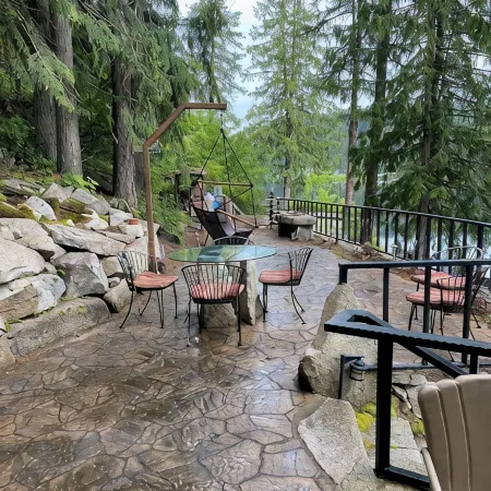 Beautiful Lake Cabin on Kelso Lake, Idaho! Close to Silverwood!