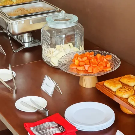 Cinnamon's Hotel Отели в г. Вонособо